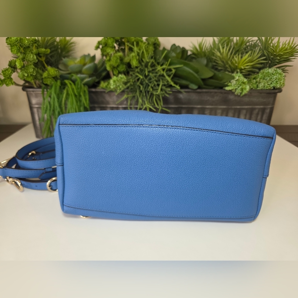 Henri Bendel Convertable Backpack In Pebble Grain Leather Periwinkle-Navy Suede - Picture 11 of 14